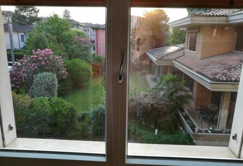 پانسیون Venice Vacation House