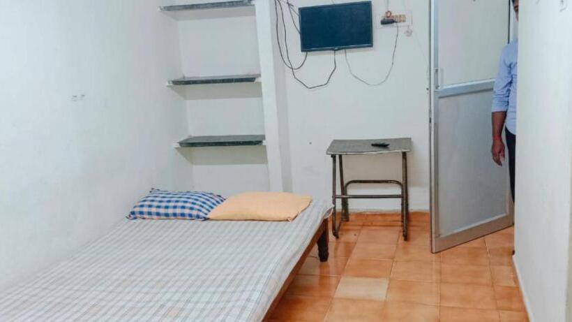 پانسیون Xavier Guest House