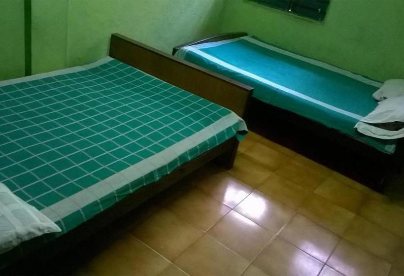 پانسیون Xavier Guest House