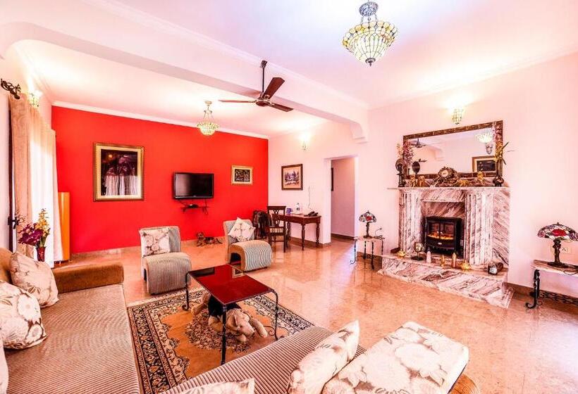 هتل Maitri Sweet Living