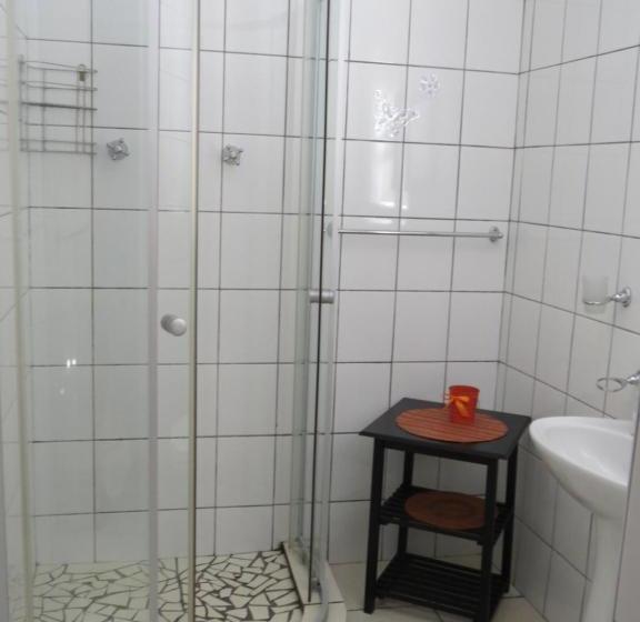 بنسيون Coral Tree Guest Rooms