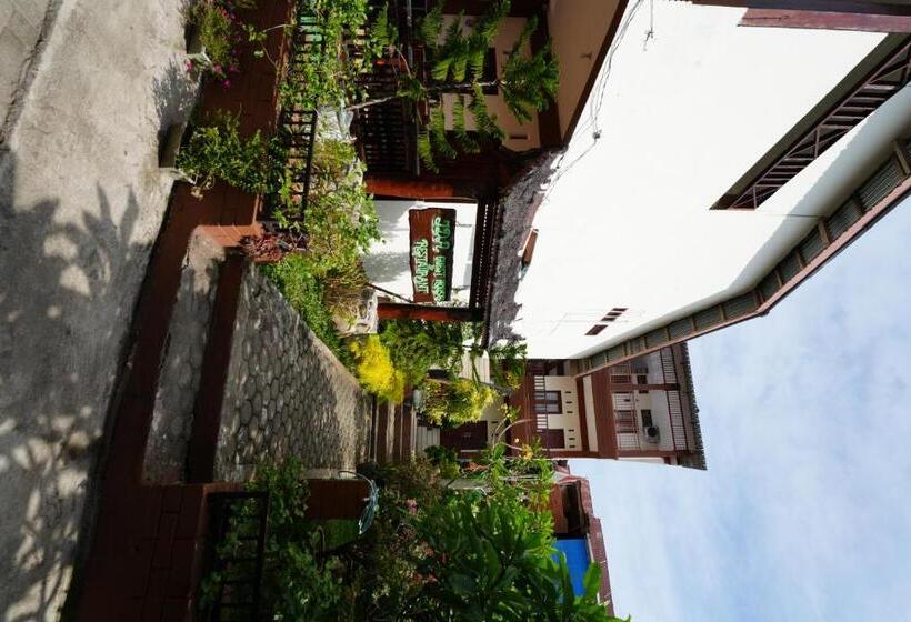 پانسیون Ida Guest House & Jungle Trekking