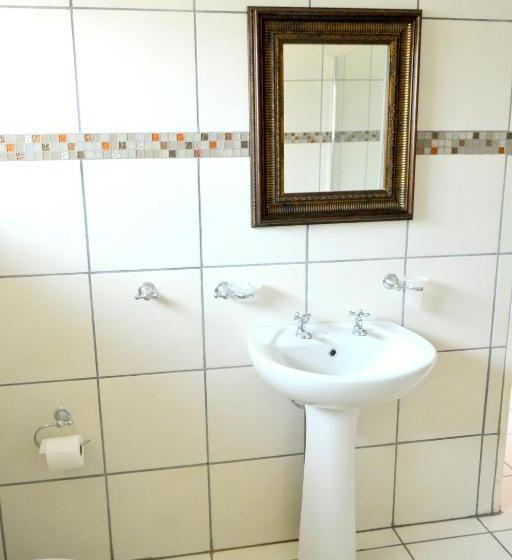 پانسیون Jakobs Guesthouse & Cottage