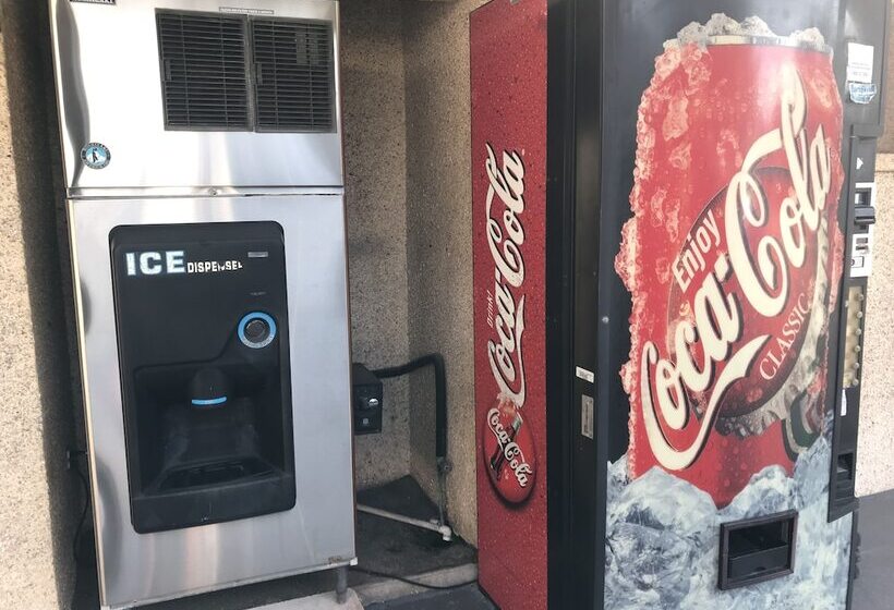 فندق صغير Economy Inn Historic District