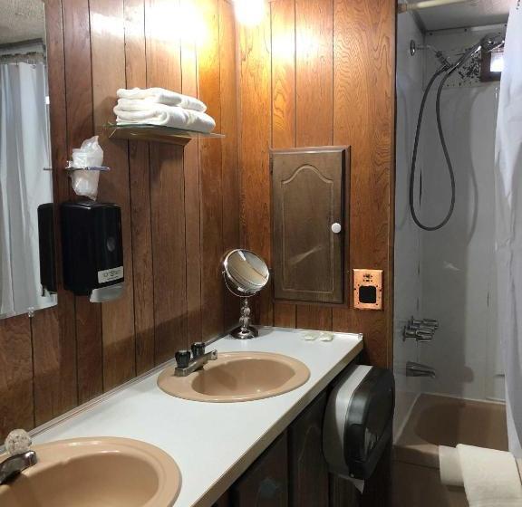 הוסטל Uncle Nicolai S Inn B&b