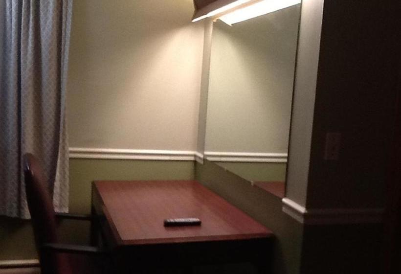 פנסיון Brookside House Lodging