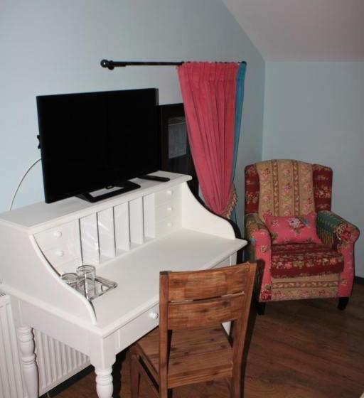 بنسيون Castelul Stirbey