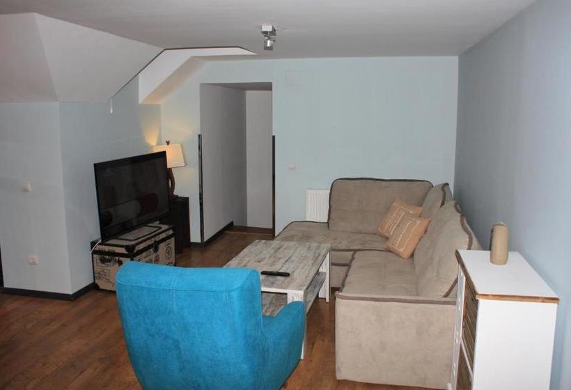 بنسيون Castelul Stirbey