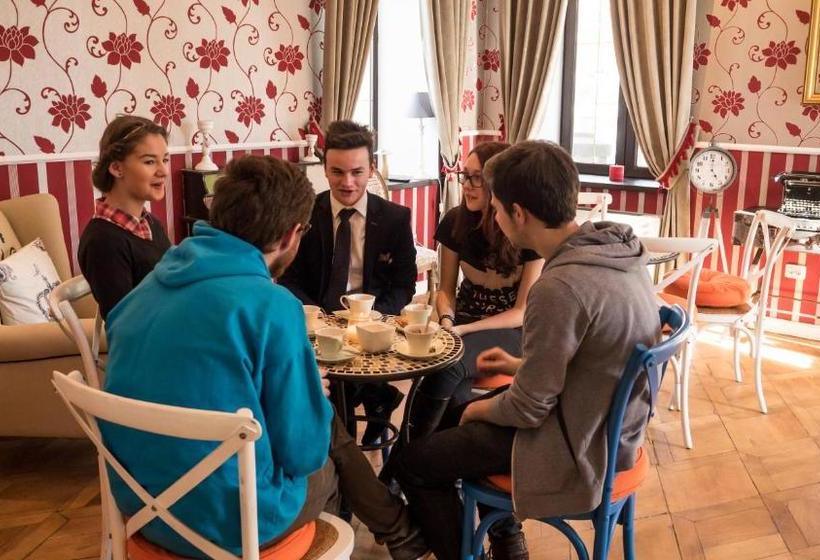 بنسيون Castelul Stirbey