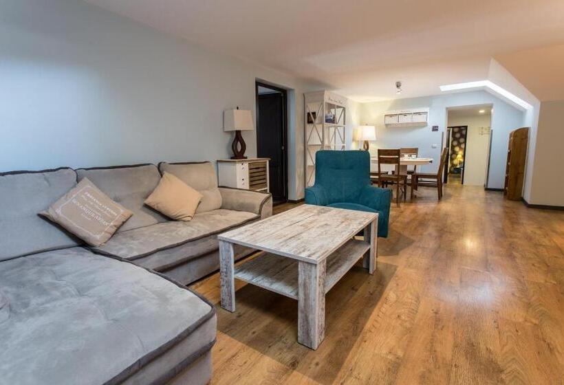 بنسيون Castelul Stirbey