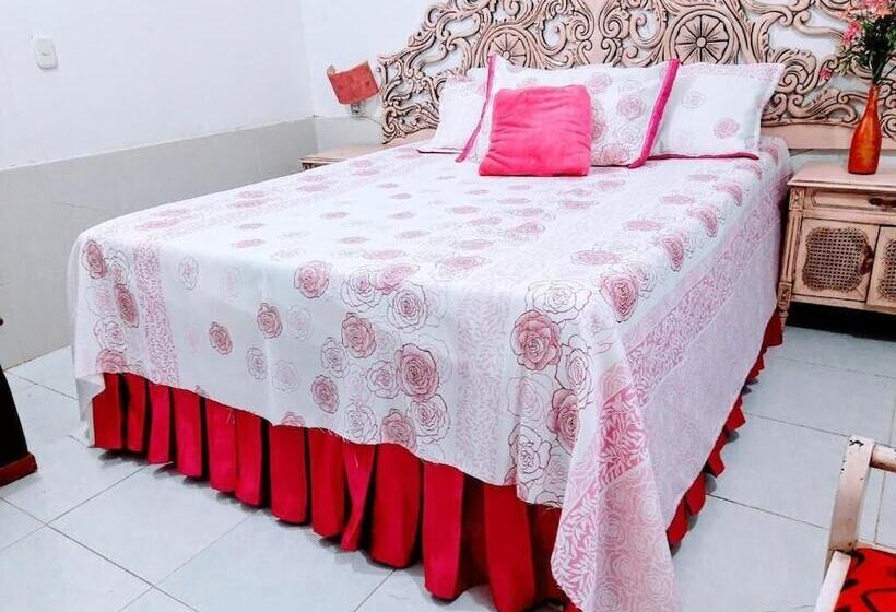פנסיון Hostal Solsticio Guajiro