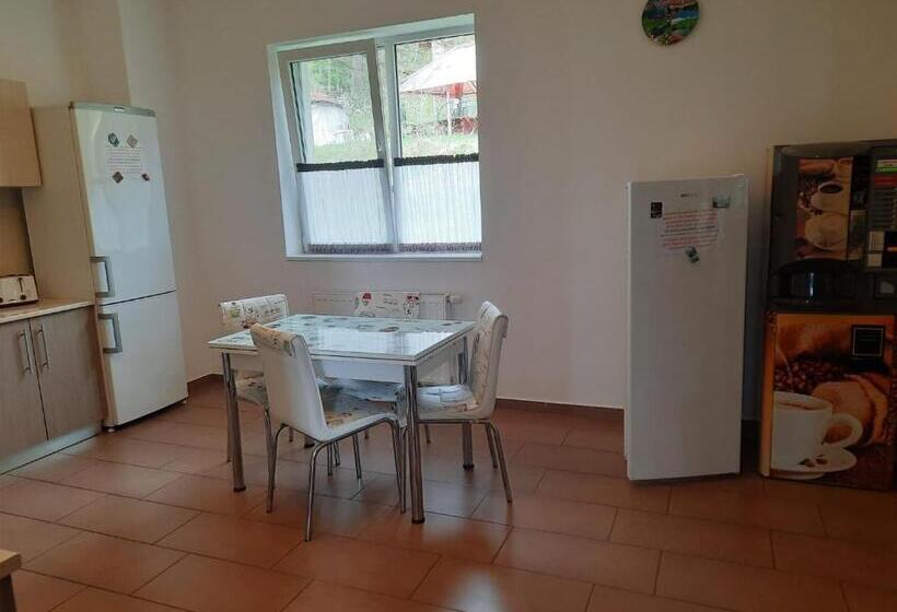 پانسیون Villa Prestige