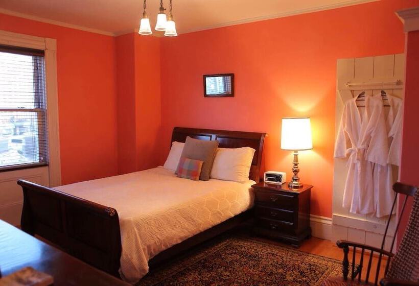 Общежитие Stepping Stone Inn