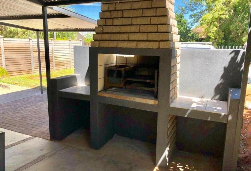 פנסיון Esperance Guesthouse