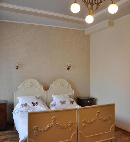 پانسیون Guest House Anna Caffe