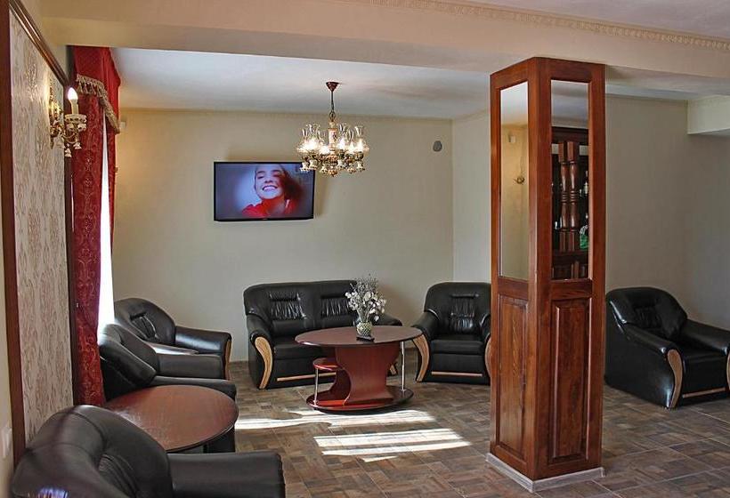 بنسيون Schassburger Tor