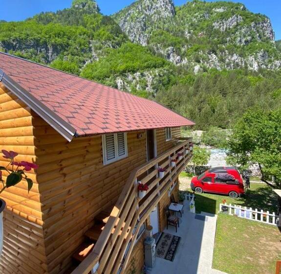 پانسیون Guesthouse Marashi