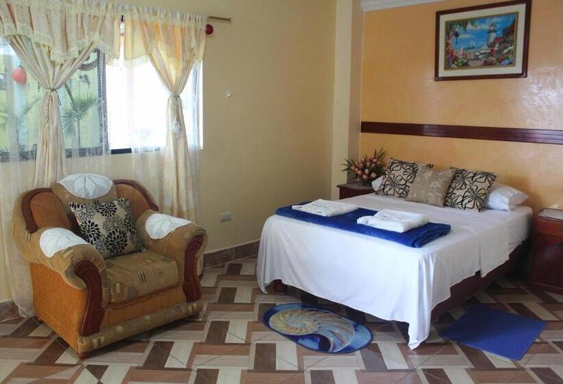 پانسیون Hostal Romy