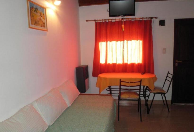 فندق صغير Y Cabañas Las Marías