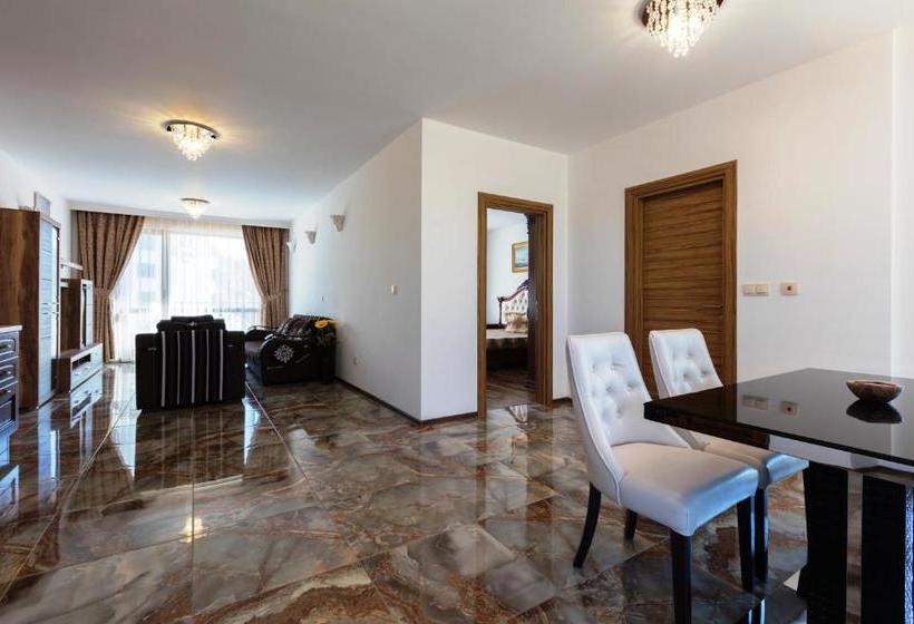 Boutique Apart Hotel Versis
