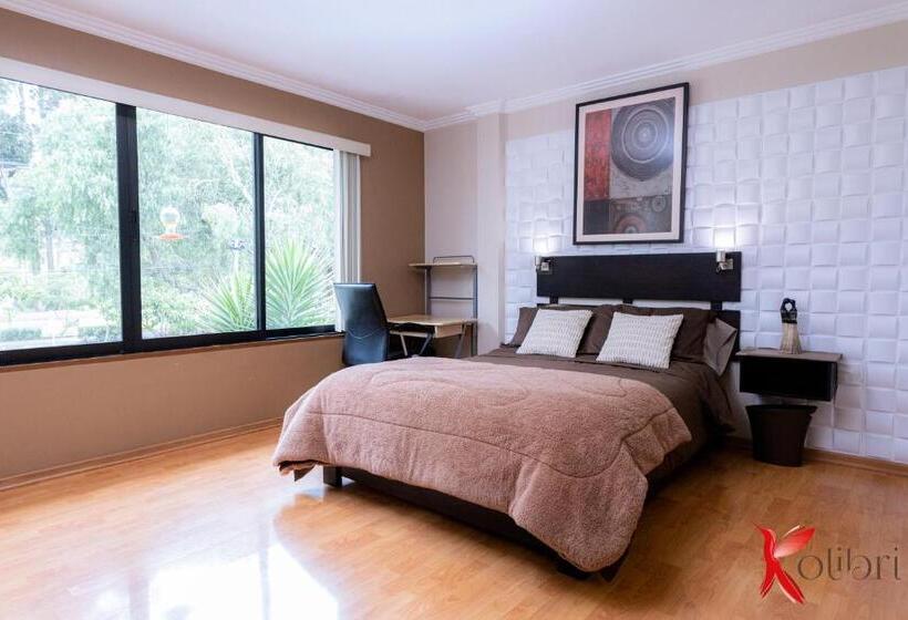 بنسيون Hostal Kolibri B&b
