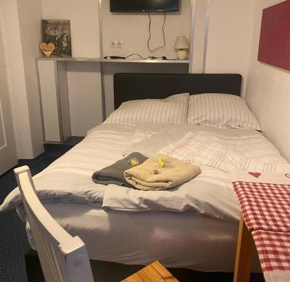 پانسیون Hostel Villa Viva