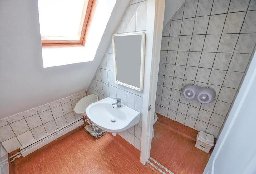 Пансион Oliver Inn
