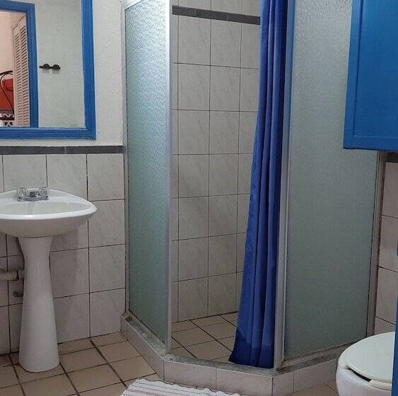 Tower Bridge Hostel