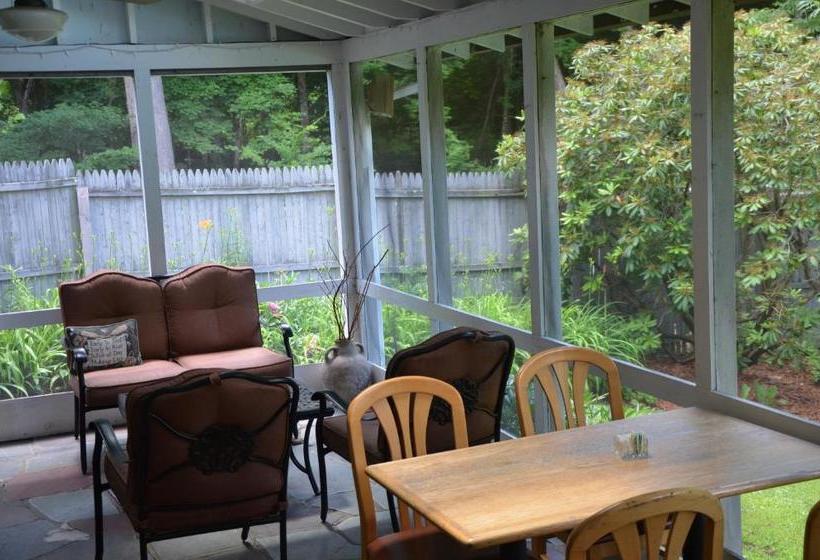 הוסטל Cornwall Inn