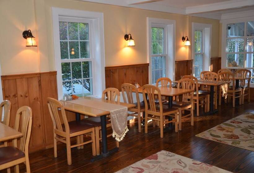 הוסטל Cornwall Inn