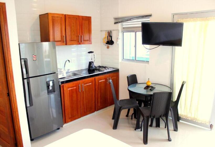 هتل Camino Palmero Coveñas