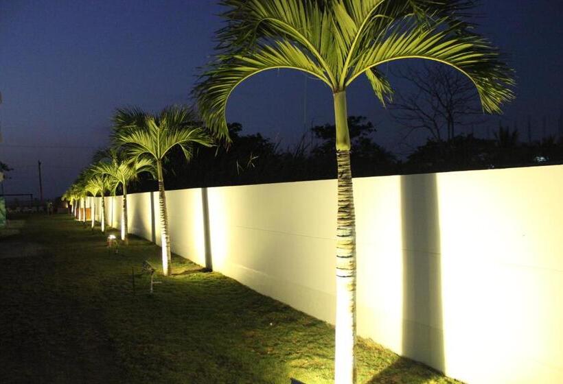 هتل Camino Palmero Coveñas