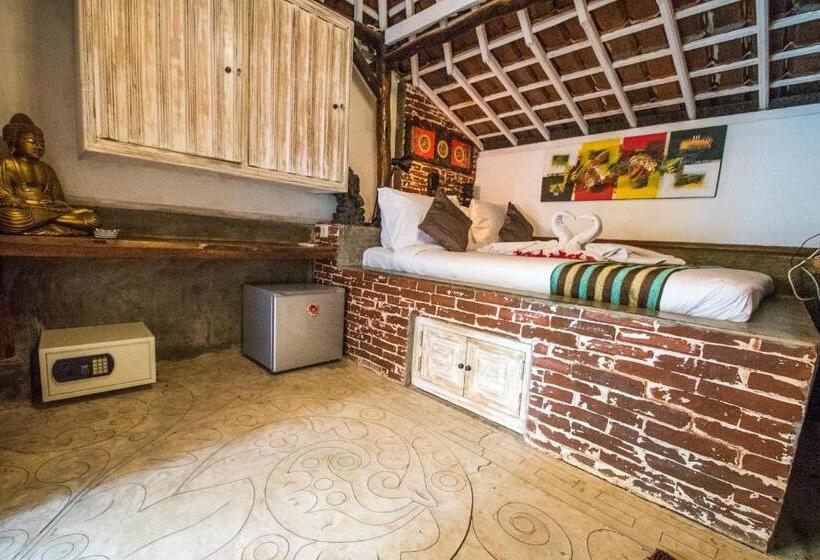 پانسیون Hobbit S House Homestay