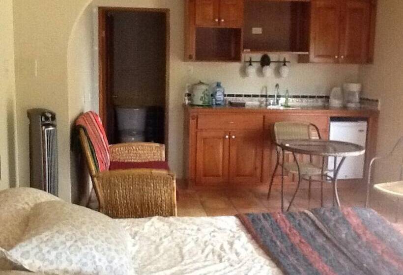 Hostel Bamboleo Inn Belize