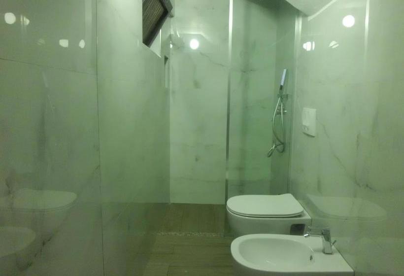 پانسیون Red Rose Guest House