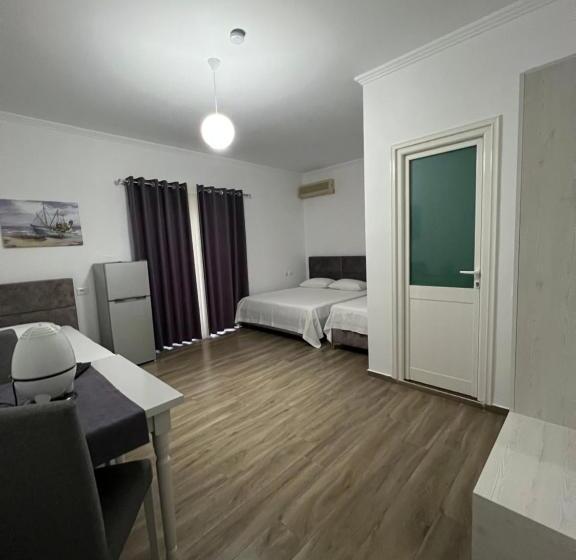 پانسیون Red Rose Guest House