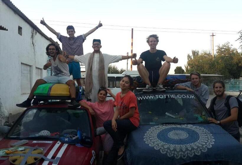 بنسيون Rumi Hotel & Hostel