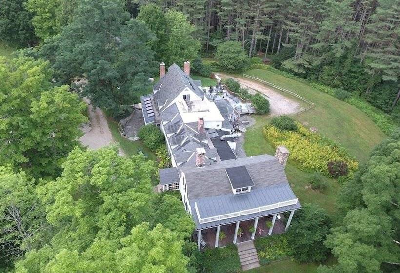 הוסטל The Inn At Weathersfield