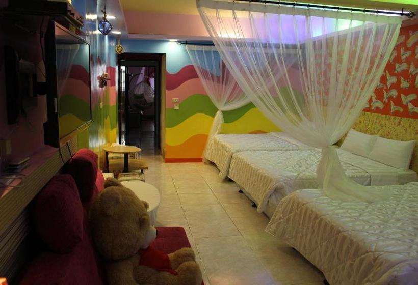 تختخواب و صبحانه Hi Young Castle