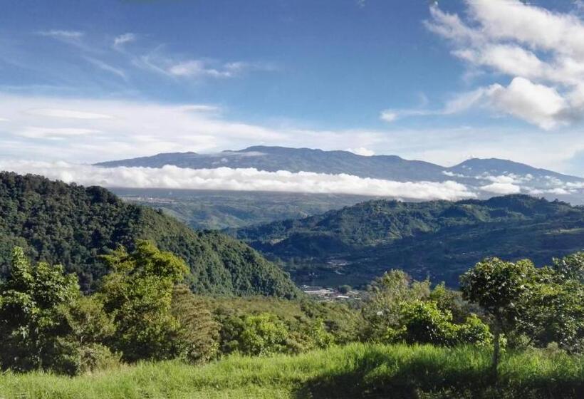فندق Finca Queveri