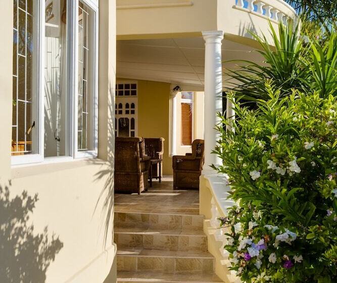 פנסיון 6 On Kloof Guest House