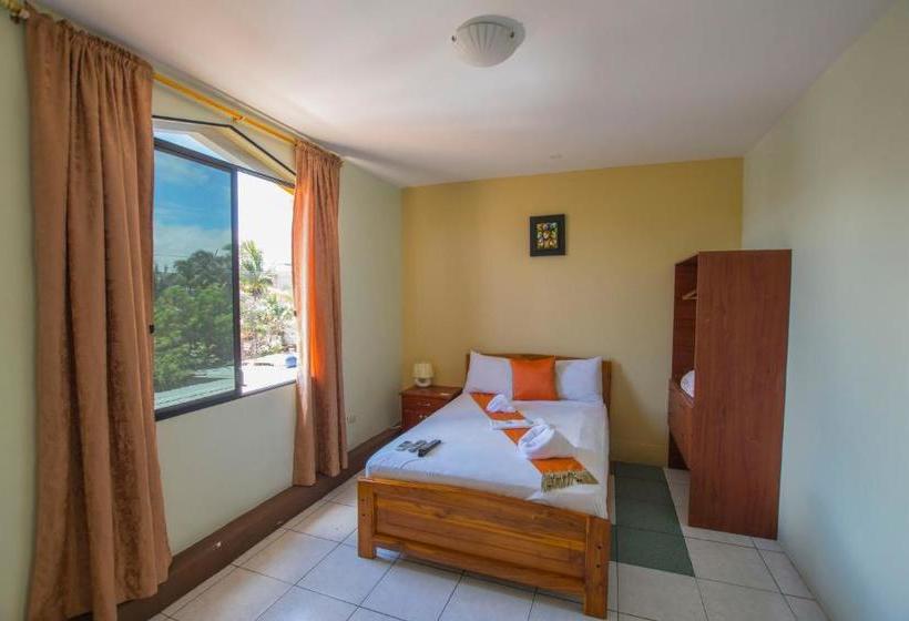 پانسیون Hostal Andry