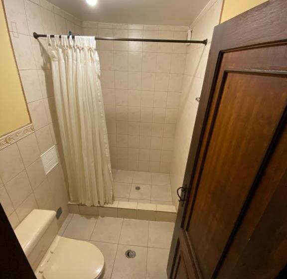 پانسیون Latacunga Hostel