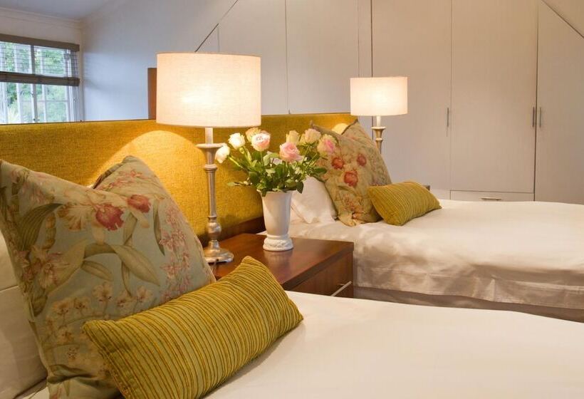 Пансион Summerhill Guest Estate