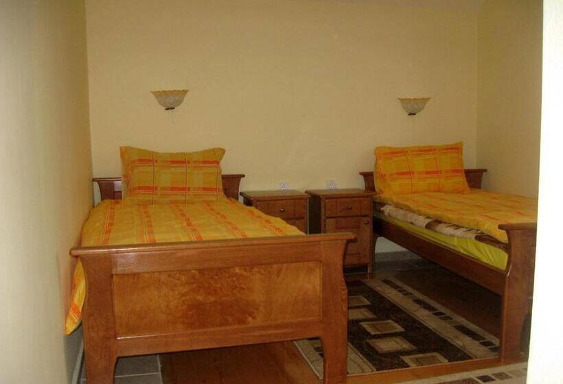 پانسیون Guesthouse Planinarski Dom Neviđen'o