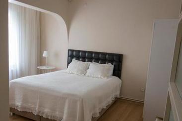 Büyükada Apart Hotel   Yeni Apart