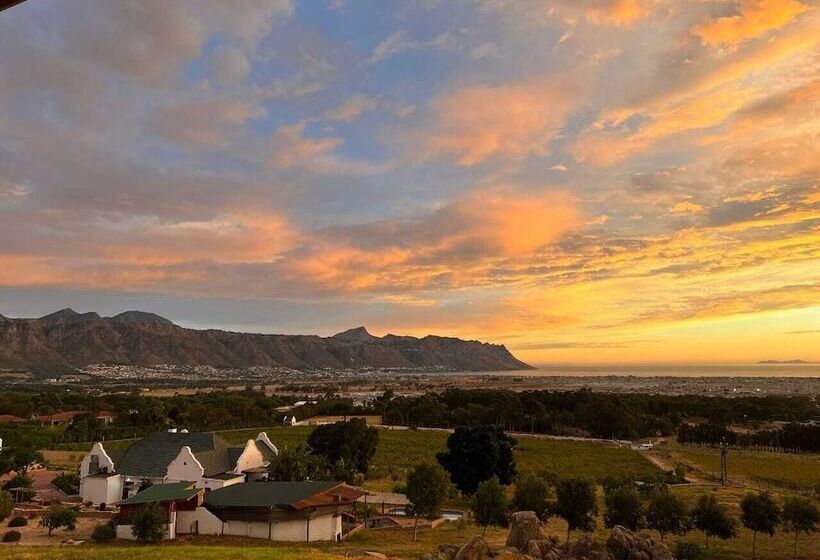 膳宿费 Capelands Wine Farm