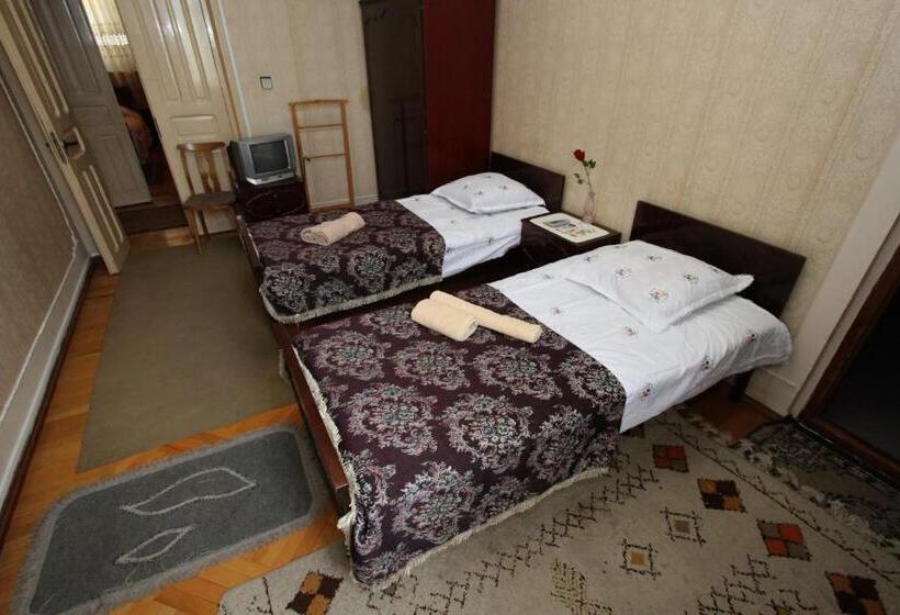 پانسیون Guesthouse Goliati