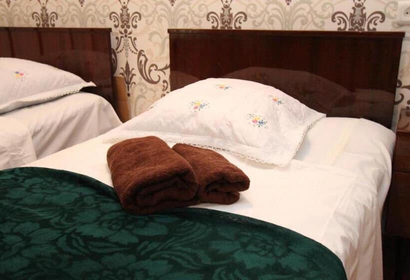 پانسیون Guesthouse Goliati