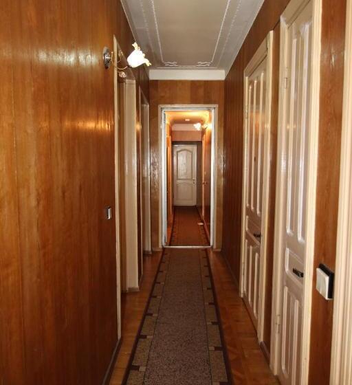 پانسیون Guesthouse Goliati